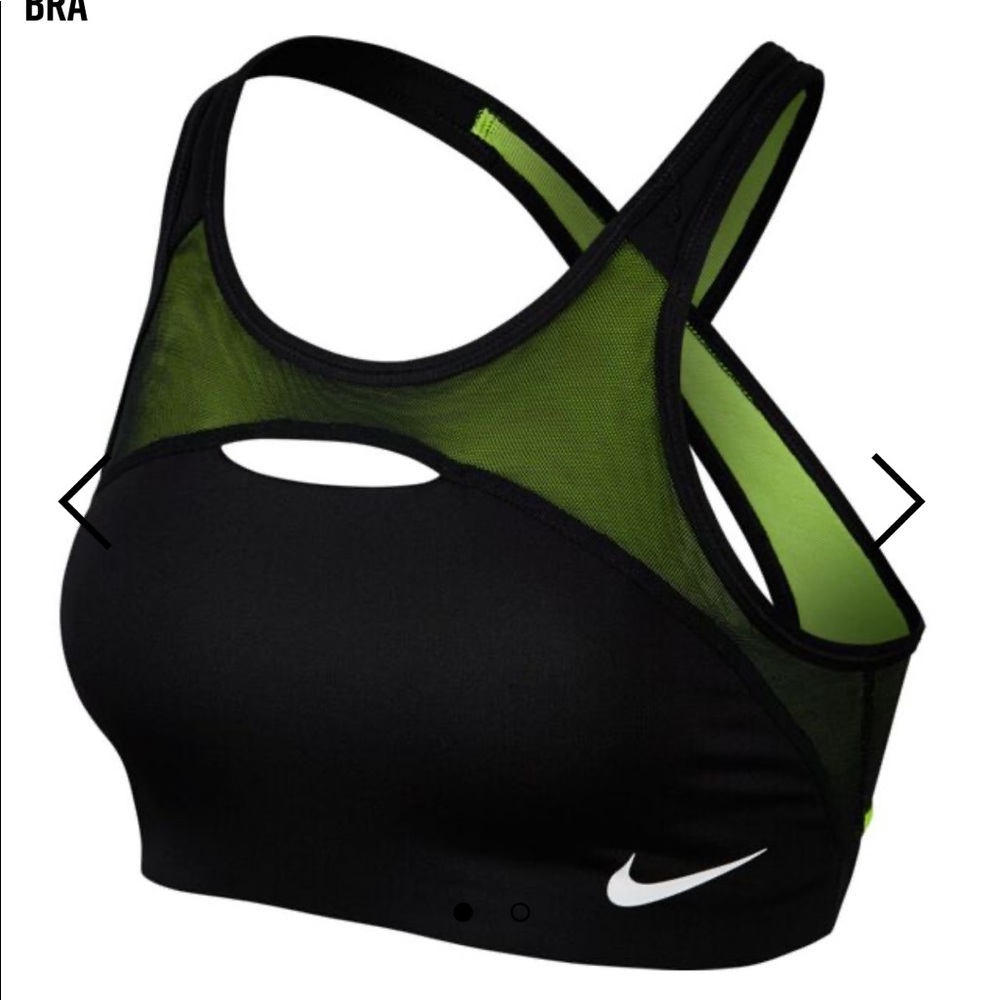 Nike Classic Swoosh Medium Support Sports Bra